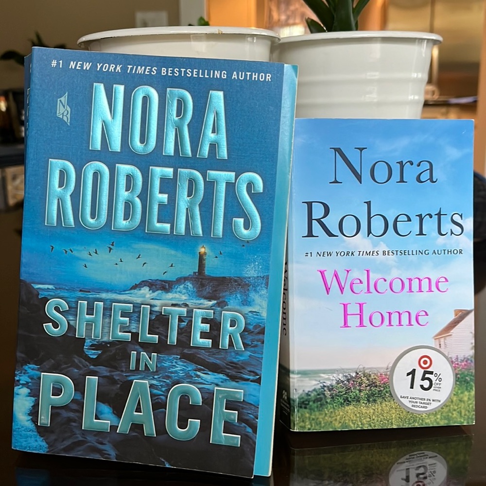 Nora Roberts Book Bundle